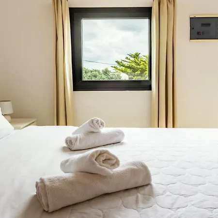 Maroulinas View Apartmanhotel *
